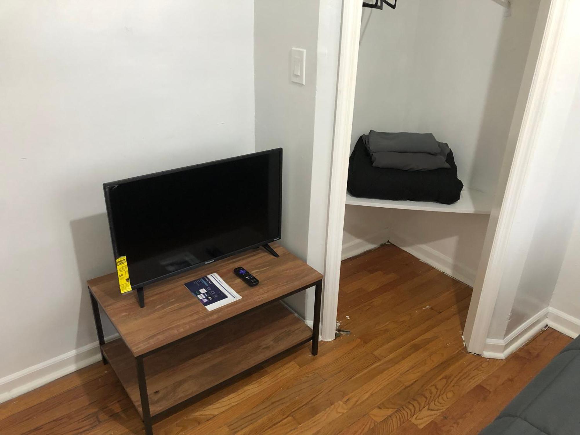 Private 2 Bedroom And 1 Bathroom House In A Quiet Area And Convenient To Nyc Bus And Train Perth Amboy Zewnętrze zdjęcie